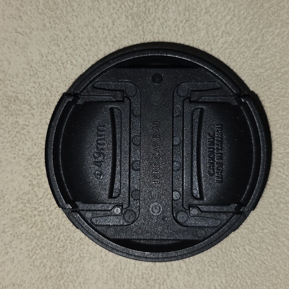 EUC Canon E49 lens cap - Picture 3 of 4
